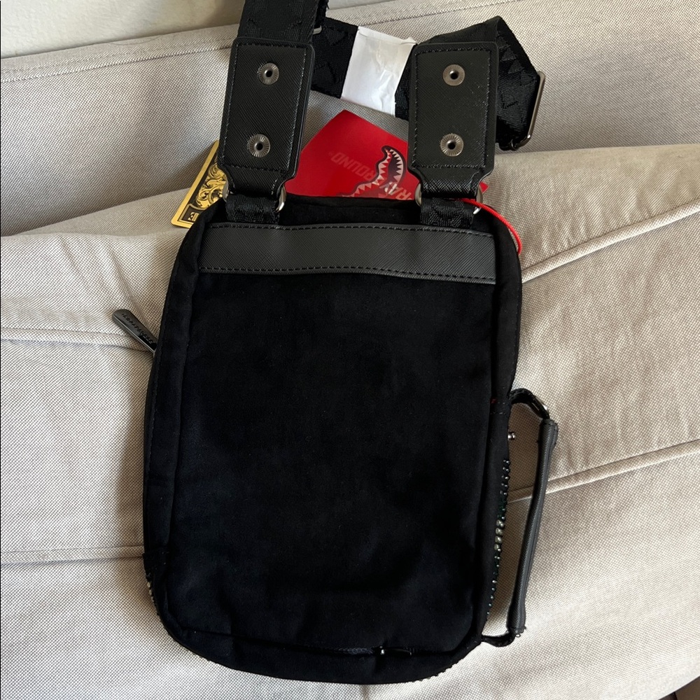 Sprayground LIMITED EDITION Trinity Camo Sling - Picture 3 of 7